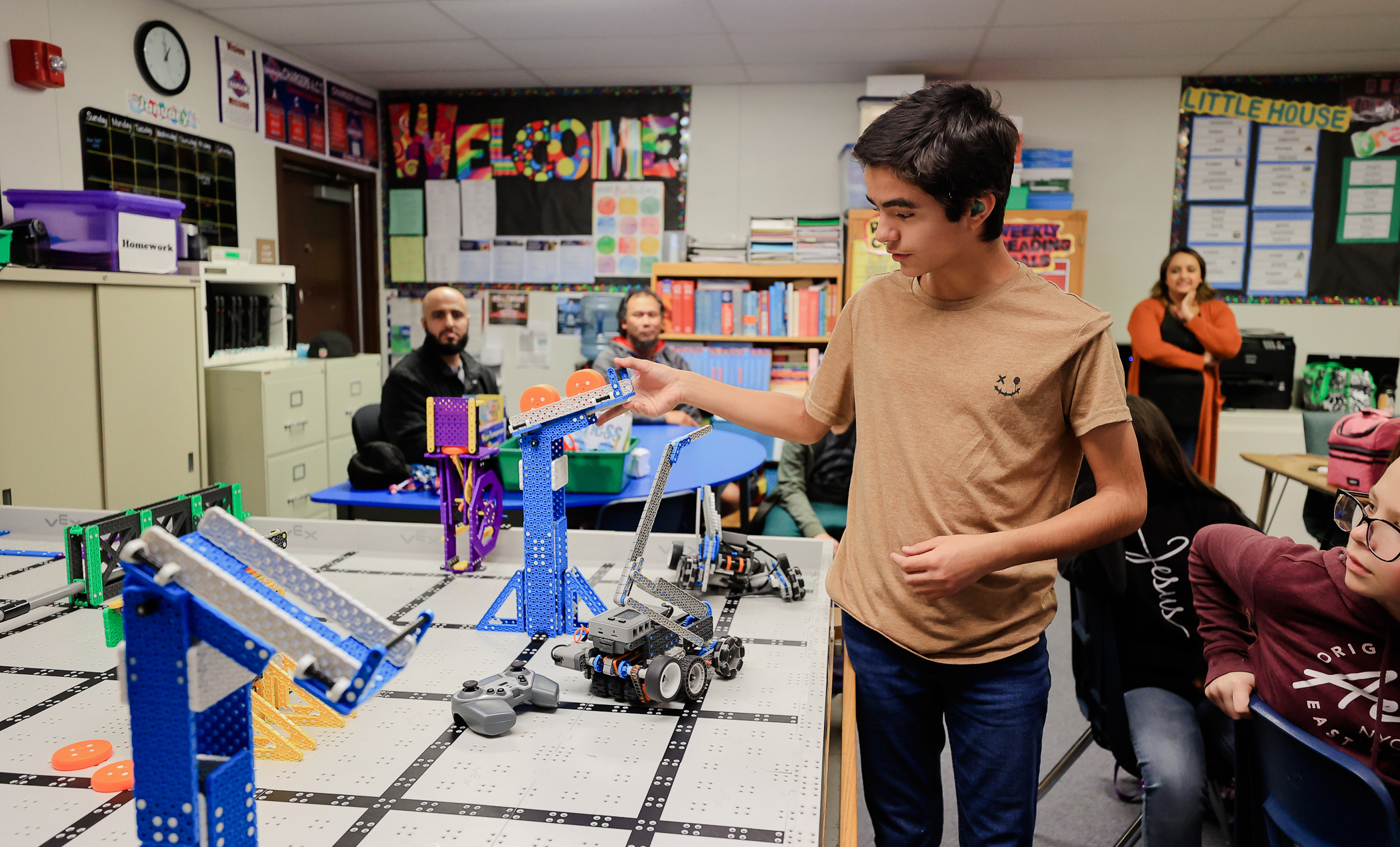 Deaf Students to Compete at National Robotics Competition